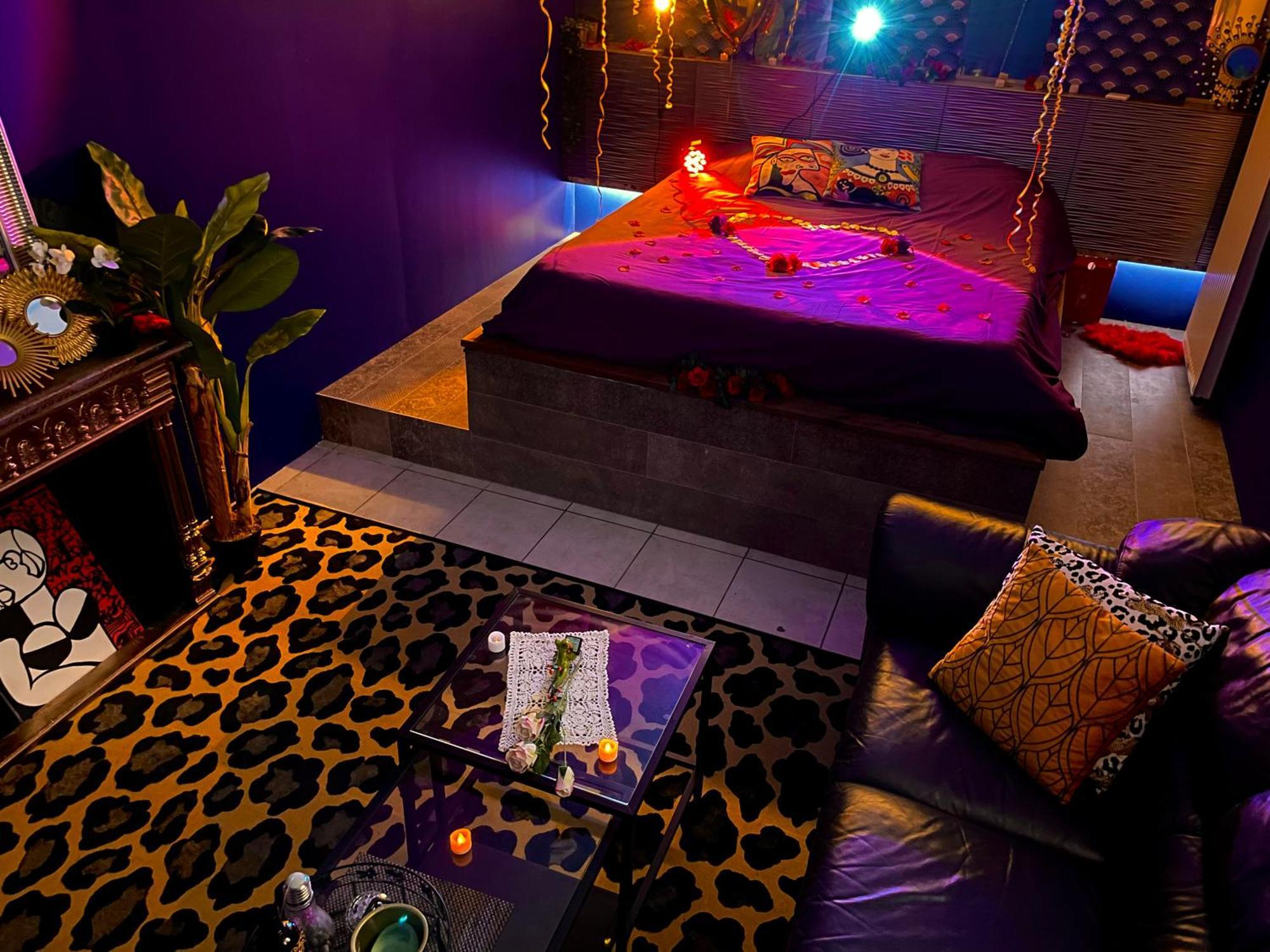 Gagny Suite Romantique Jacuzzi מראה חיצוני תמונה